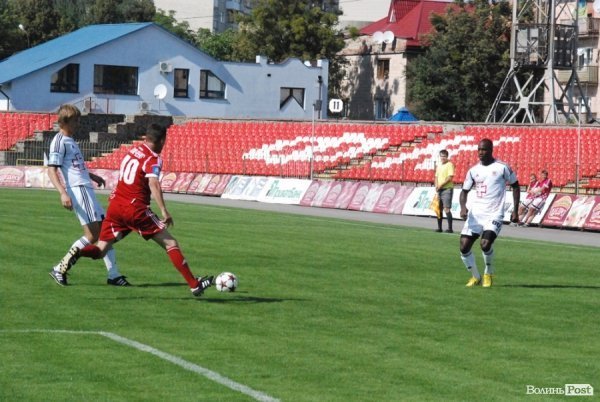 Матч поколінь в Луцьку: ветерани «Волині» проти сучасників. ФОТО