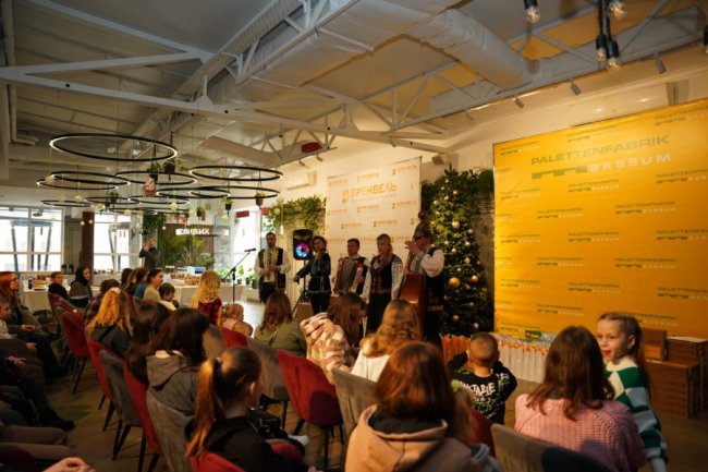 У Ковелі компанія «Бренвель» привітала дітей загиблих на війні Героїв із різдвяно-новорічними святами