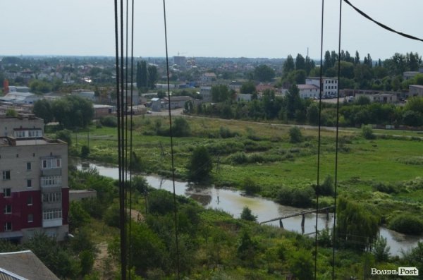 В затишному районі Луцька зводять сучасний житловий комплекс
