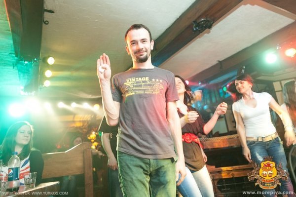 Як у Луцьку танцювали під закарпатський рок-н-рол. ФОТО