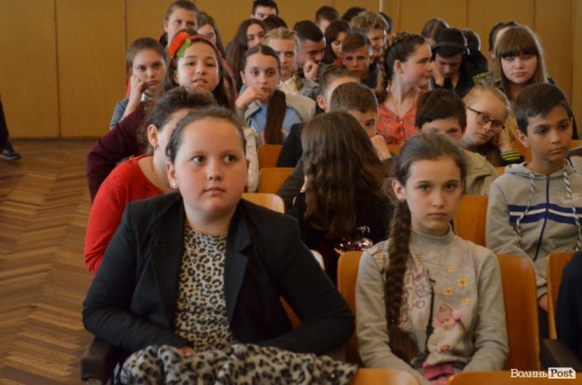 Еко-тематика в тренді: ще одна луцька школа долучилася до популярної акції. ФОТО