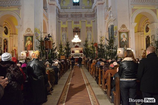 Луцькі католики відслужили святу літургію. ФОТО