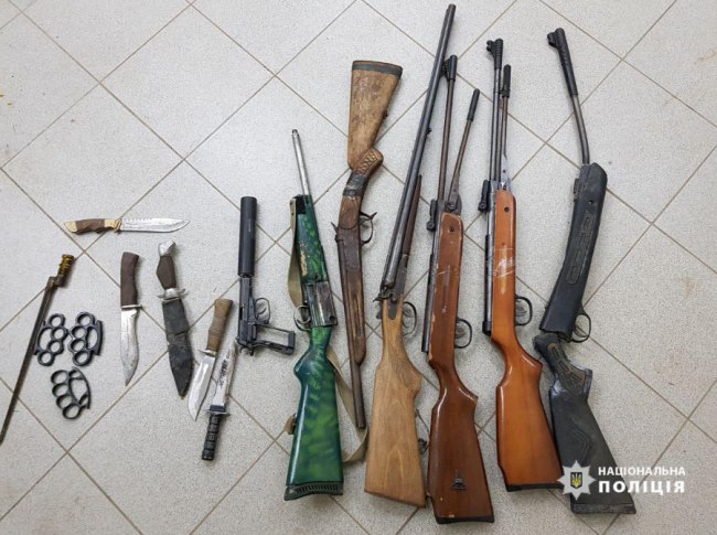 Рушниці, травмати та боєприпаси: на Волині поліція знищила зброю