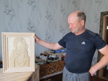 Волинський різьбяр створює унікальні вироби з дерева. ФОТО