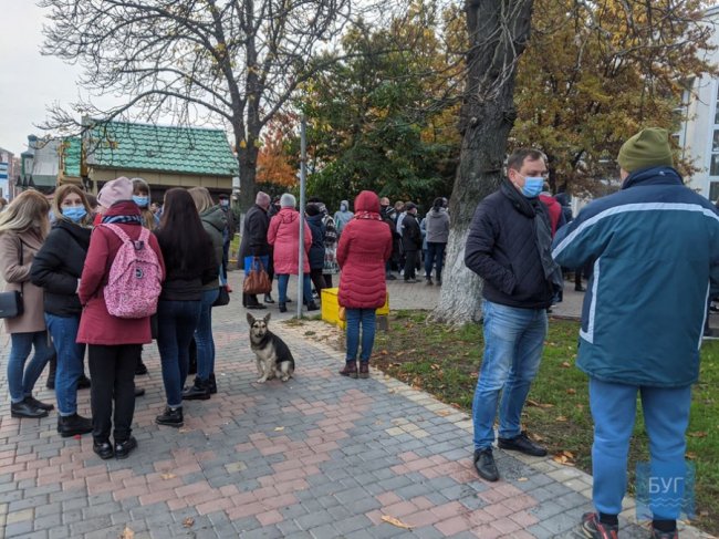 У Володимирі під мерією підприємці влаштували акцію протесту. ФОТО