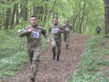 Прикордонники з усієї України зібралися побігати в лісі біля Луцька