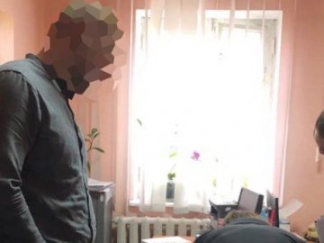 Посадовець Держпродспоживслужби на Волині брав «на лапу» від підприємців 