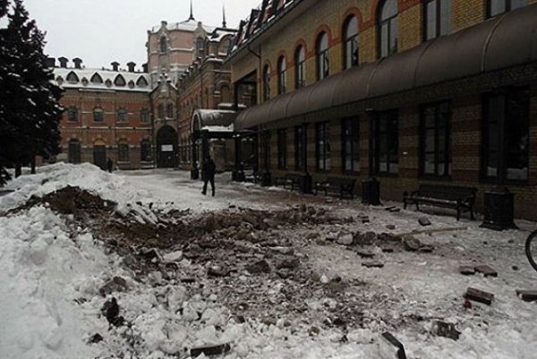 В Дебальцевому обстріляли вокзал, який є пам’яткою архітектури. ФОТО