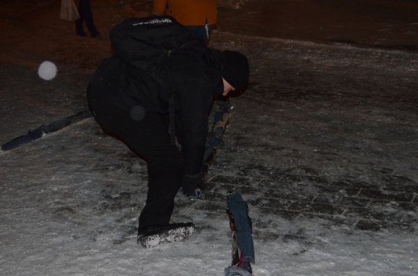 У центрі Луцька на честь Героїв Крут палав тризуб. ФОТО. ВІДЕО