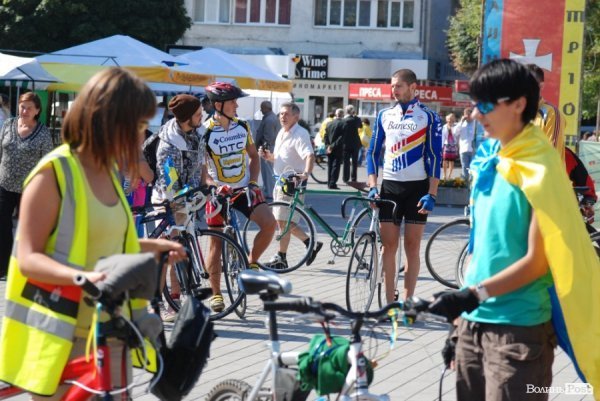 Велопробіг до Дня Незалежності в Луцьку. ФОТО