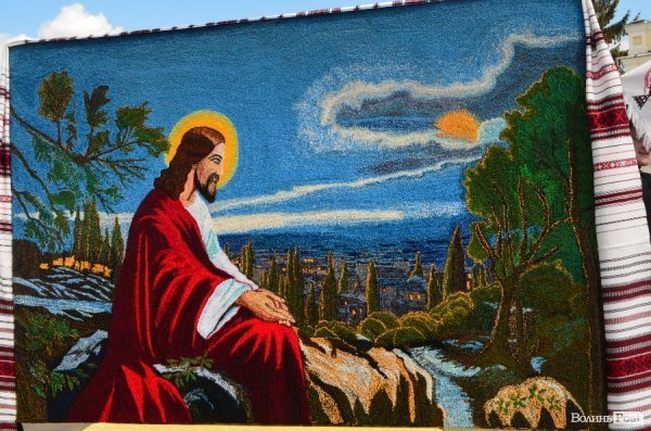 У Луцьку відбувся фестиваль вишитих рушників