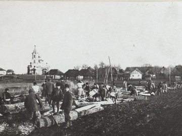 Унікальні ретросвітлини волинського села знайшли в Австрії. ФОТО