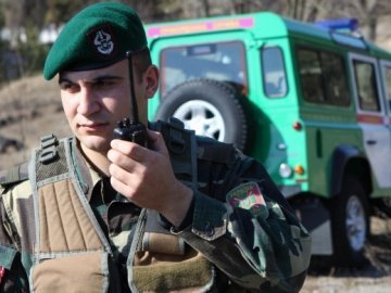 У Криму озброєні російські солдати захопили відділ прикордонслужби