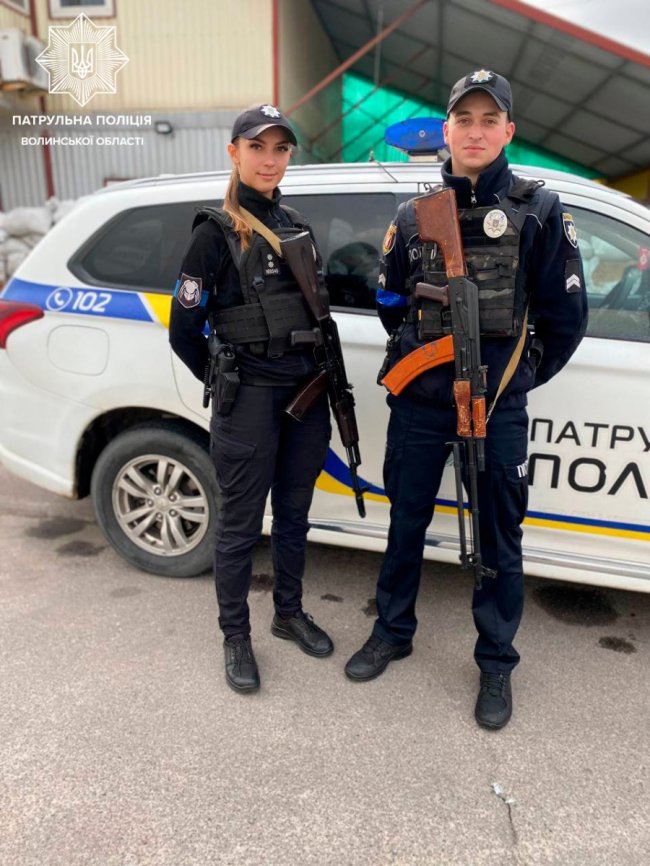 На Волині автомобіль злетів  у кювет: вибухнуло колесо