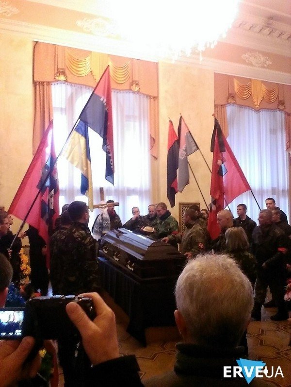 Рівне прощається з Сашком Білим. ФОТО