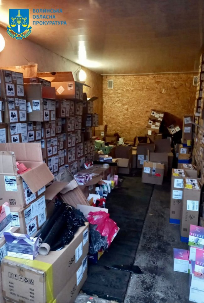 На Волині вилучили електронні сигарети та рідини на понад 26 мільйонів