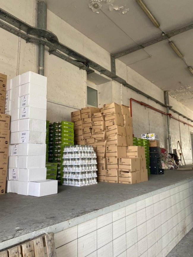 На «Ягодині» у фурі серед «гуманітарки» знайшли контрабанду на понад 2,5 мільйона гривень. ФОТО