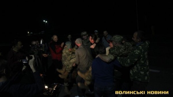 Як на Волині зустрічали звільнених з полону бійців. ФОТО. ВІДЕО