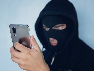 Під приводом захисту банківської карти у волинянки видурили понад 7 тисяч