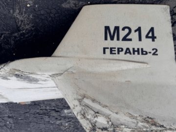 Росіяни вночі атакували Київ дронами: є руйнування
