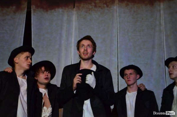 Театр «Гармидер» «збожеволів» на сцені. ФОТО  