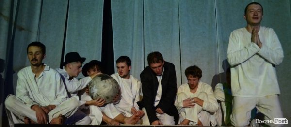 Театр «Гармидер» «збожеволів» на сцені. ФОТО  