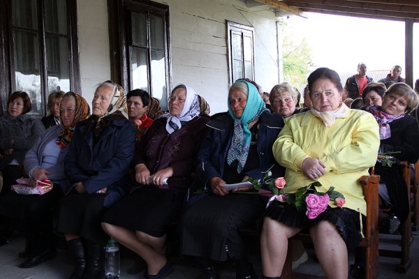 До Верховної Ради благословили в рідному селі. ФОТО*