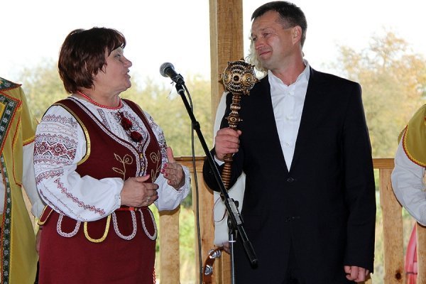До Верховної Ради благословили в рідному селі. ФОТО*
