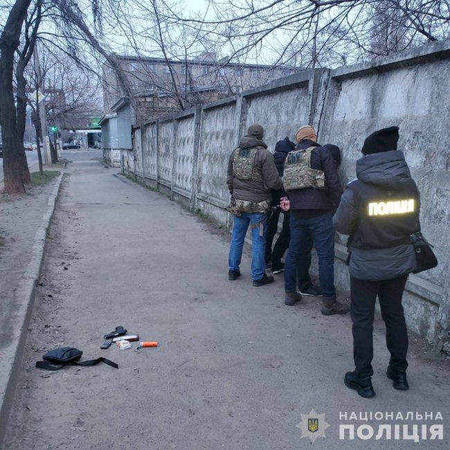 В Одесі бандит пограбував підприємця, який зібрав  тисяч для ЗСУ