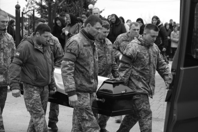 У Луцьку попрощалися з Героєм Святославом Каразією