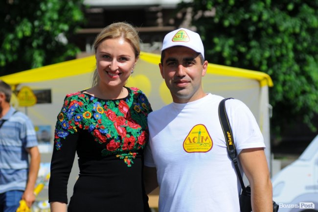 День вишиванки: світлини лучан в етнічному вбранні. ФОТО