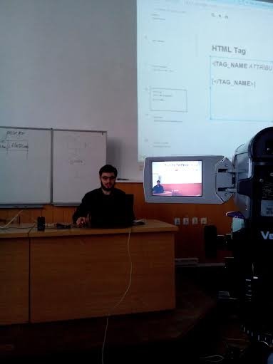 Лучан вчили основам створення веб-сайтів. ФОТО