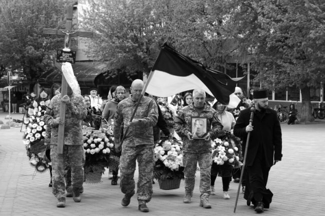 Луцьк попрощався із загиблим захисником Андрієм Головачовим