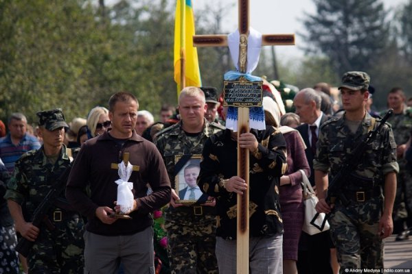 На Волині попрощалися із загиблим героєм. ФОТО. ВІДЕО