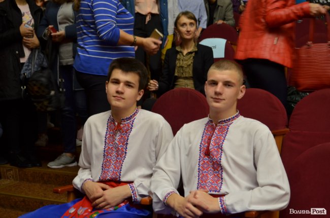 У Луцьку відбувся V міський фестиваль-конкурс двійнят та близнят. ФОТО