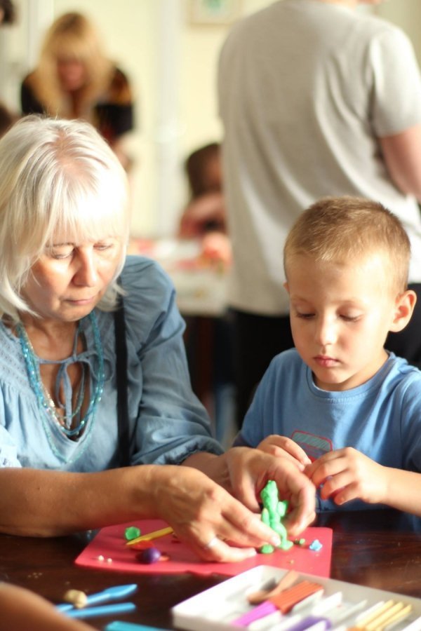 У Луцьку діти ліпили анімаційних персонажів з пластиліну. ФОТО