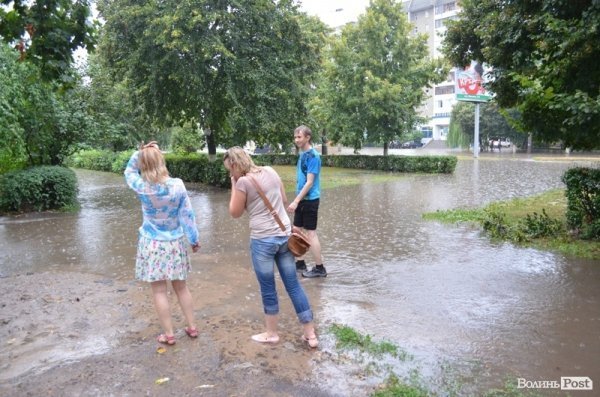 Як топило спальні райони Луцька. ФОТО