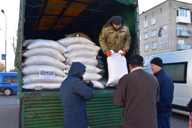 Цукор, риба і кролі: у волинському райцентрі влаштували ярмарок. ФОТО