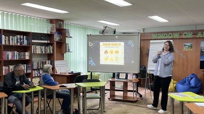 У Луцьку відновив роботу безплатний розмовний клуб англійської мови. ФОТО