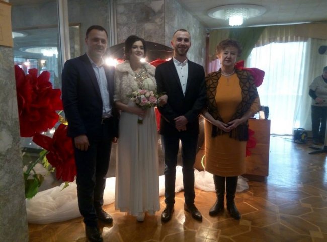 Щоби дату пам'ятав: у День Валентина в Луцьку побралися 27 пар