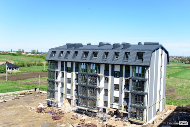 Здача нового будинку і озеленення території: затишне і сучасне житло у ЖК «Західний Олімп» під Луцьком*