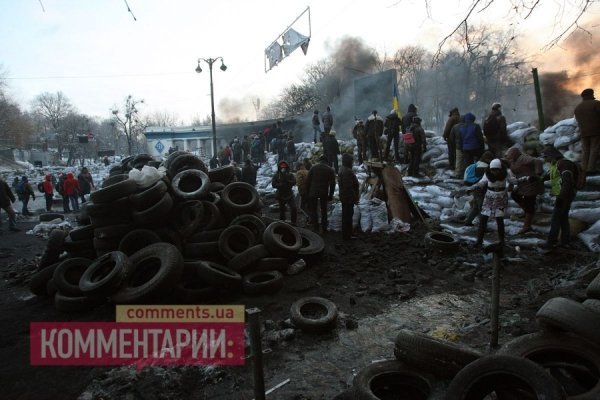 Світанок: барикади у Києві. ФОТО