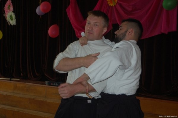 Луцьким дітям показали, як в Японії билися на мечах. ФОТО