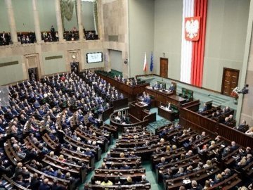 У Польщі хочуть прийняти кару за заперечення злочинів УПА