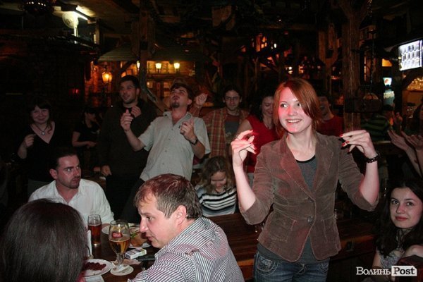 Як англійці заводили луцьку публіку