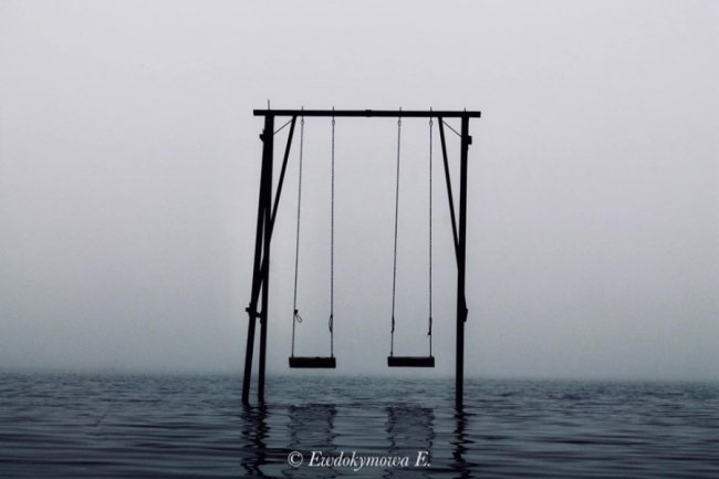 Магічна краса волинського озера, закутаного у туман. ФОТО 