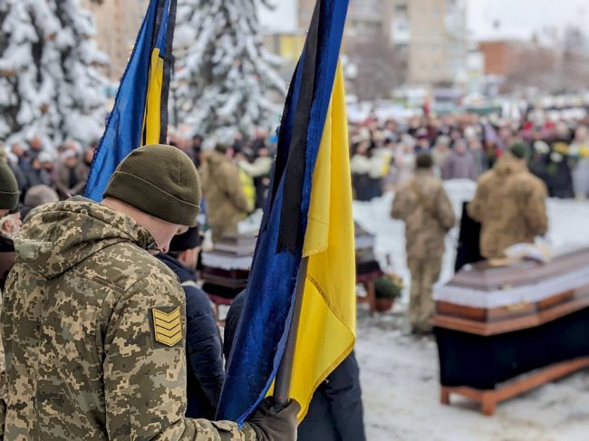 «Ці чоловіки були саме такими – відважними, відданими країні»: у Ковелі попрощалися одразу з трьома Героями