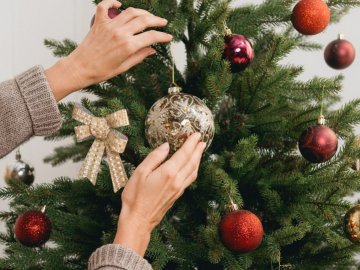 Як вибрати якісні та безпечні ялинкові прикраси: поради