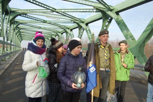 На Волинь привезли Вифлиємський вогонь миру. ФОТО