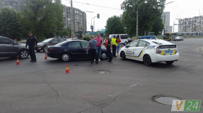 У Луцьку Opel в'їхав у позашляховик BMW